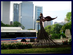 Grant Park  11 - sculpture and local bus